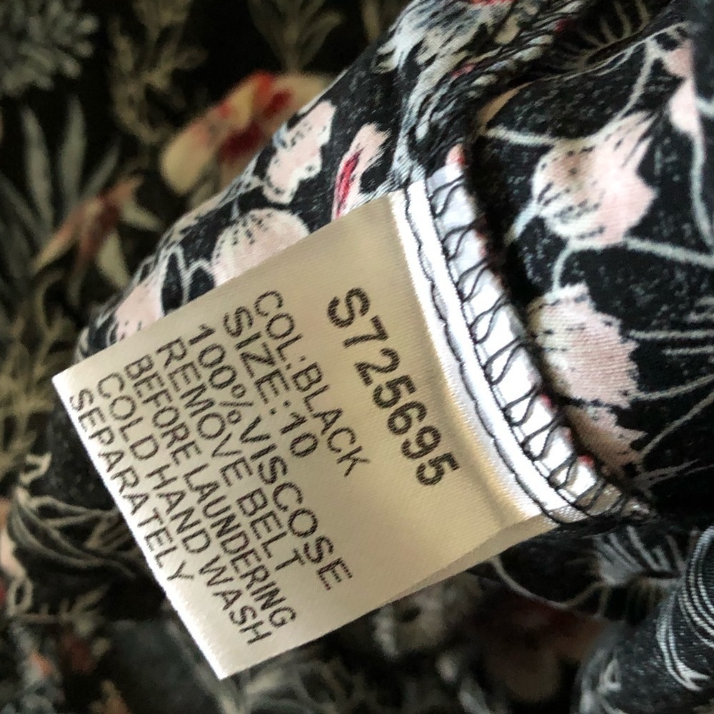 Caroline Morgan|Floral column maxi skirt, Dark Florals••90’s style, SUMMER ready - Picture 9 of 11